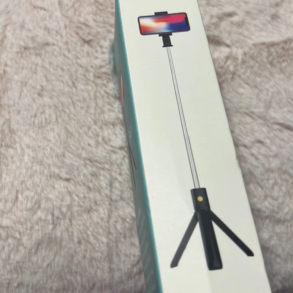 K07 Selfie Stick Integrated Tripod